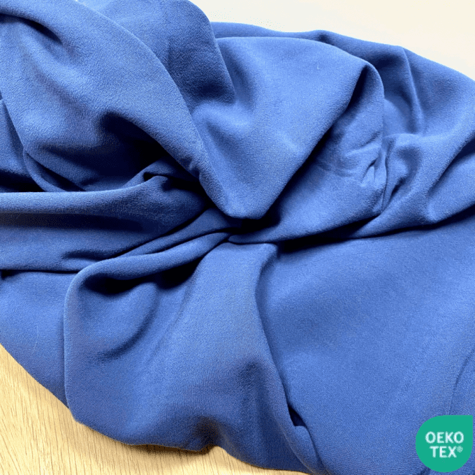Crêpe Viscose Mat et Doux Bleu Denim - par 10 cm