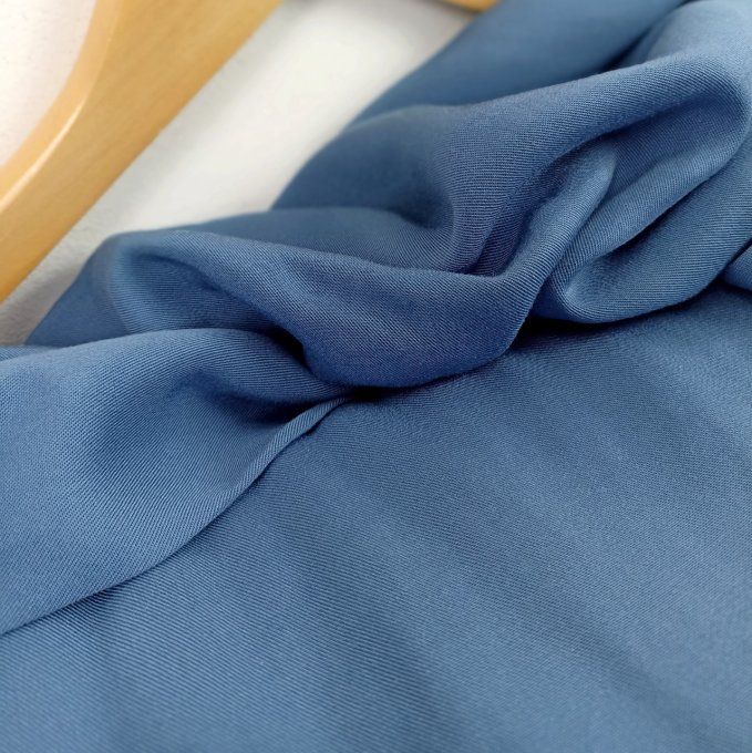 Twill de viscose uni Bleu Jean- par 10 cm 